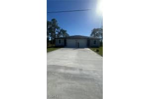 8753 Buckingham Rd, Fort Myers