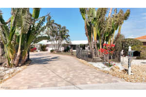 5650 Williams Dr, Fort Myers Beach