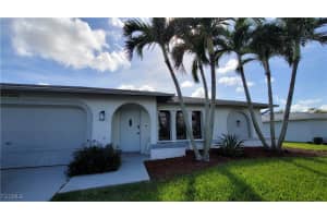 1126 Se 13th Ter, Cape Coral