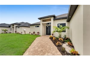 1713 Nw 2nd St, Cape Coral