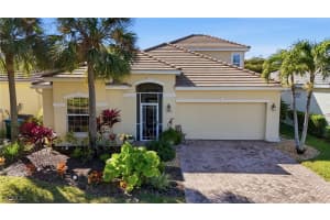 2452 Blackburn Cir, Cape Coral