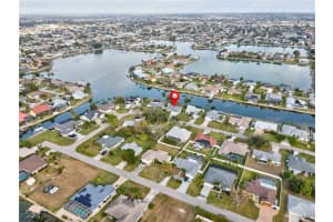 1023 Se 4th St, Cape Coral