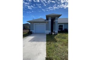 2213 Hogan Dr, Lehigh Acres