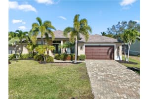 2121 Sw 39th Ter, Cape Coral