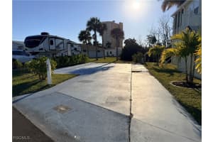 19681 Summerlin 441 Rd, Fort Myers