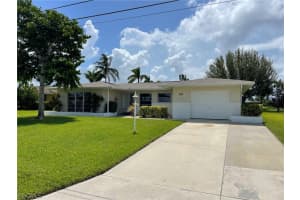 1040 Se 43rd St, Cape Coral
