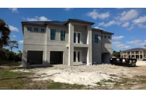 20810 Park Pl, Estero