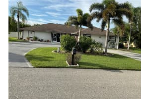 320 Se 28th Ter, Cape Coral