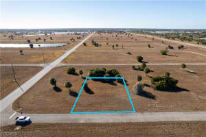 3 Spruce Ln, Placida