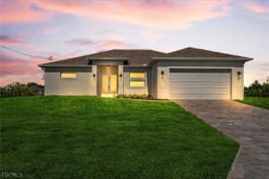 351 Ne 25th St, Cape Coral