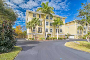 10090 Lake Cove Dr 201, Fort Myers