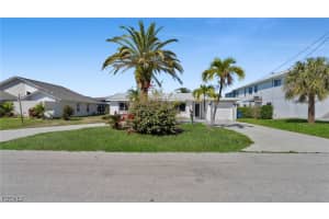 331 Washington Ct, Fort Myers Beach