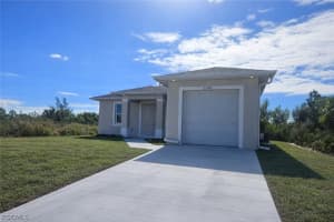 2505 15th St W, Lehigh Acres