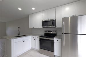 427 Ne Pine Island Ln 2, Cape Coral