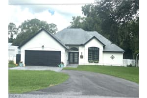 1090 Woods Dr, Labelle