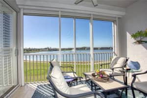 8096 Queen Palm Ln 235, Fort Myers