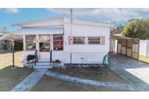 108 Coachlight Ln, North Fort Myers