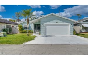 5671 Longleaf Dr, North Fort Myers