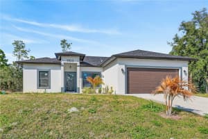 1103 E 7th St, Lehigh Acres