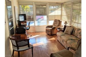 11 Poinsettia Dr, Fort Myers