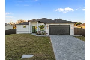 408 Sw 28th Ave, Cape Coral