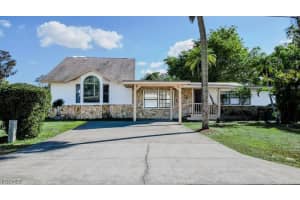 599 Carolina Ave, Fort Myers