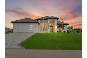 801 Nw 38th Pl, Cape Coral