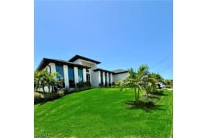 2628 Sw 53rd Ln, Cape Coral