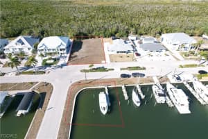 12110/12112 Siesta Dr, Fort Myers Beach 12110/12112 Siesta Dr, Fort Myers Beach