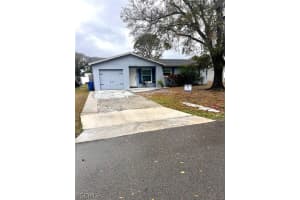 2415 S 76th St, Tampa