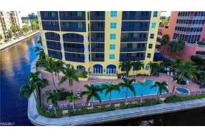 2797 First St 20, Fort Myers