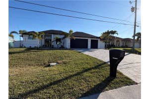112 Ne 6th St, Cape Coral