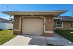 2145 Fairway Dr, Lehigh Acres