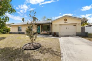 1371 Torreya Cir, North Fort Myers