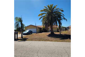 1922 Ne 20th Ct, Cape Coral