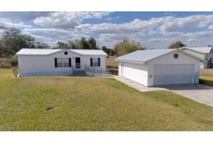 1151 Peaceful Ln, Moore Haven