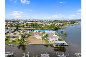 870 Oak St, Fort Myers Beach