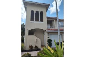 8521 Oakshade Cir 421, Fort Myers