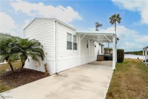 8320 Riverside Dr 94, Punta Gorda