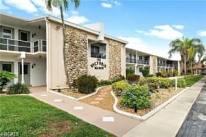 708 Victoria Dr 206, Cape Coral