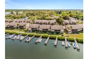 7628 Captains Harbor Dr 404, Bokeelia