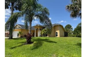403 Poinsettia Ave, Lehigh Acres