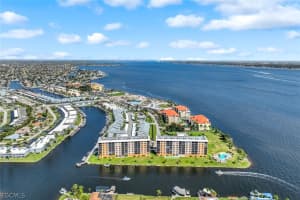 4280 Se 20th Pl 703, Cape Coral