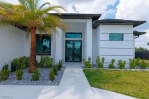 2716 Nw 4th Pl, Cape Coral