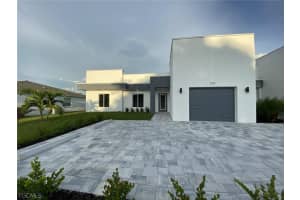 23 Ne 16th Pl, Cape Coral