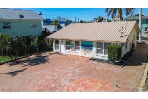 217 Miramar St, Fort Myers Beach