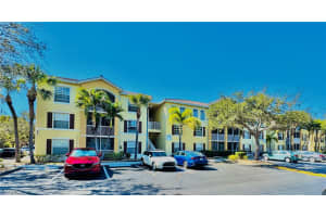 4127 Residence Dr 417, Fort Myers