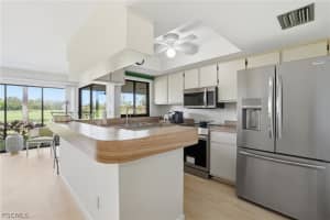 5585 Trailwinds Dr 314, Fort Myers