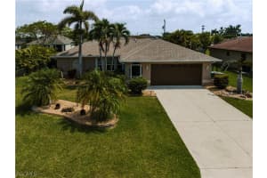 408 Se 23rd Ter, Cape Coral