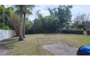 4528 E Riverside Dr, Fort Myers